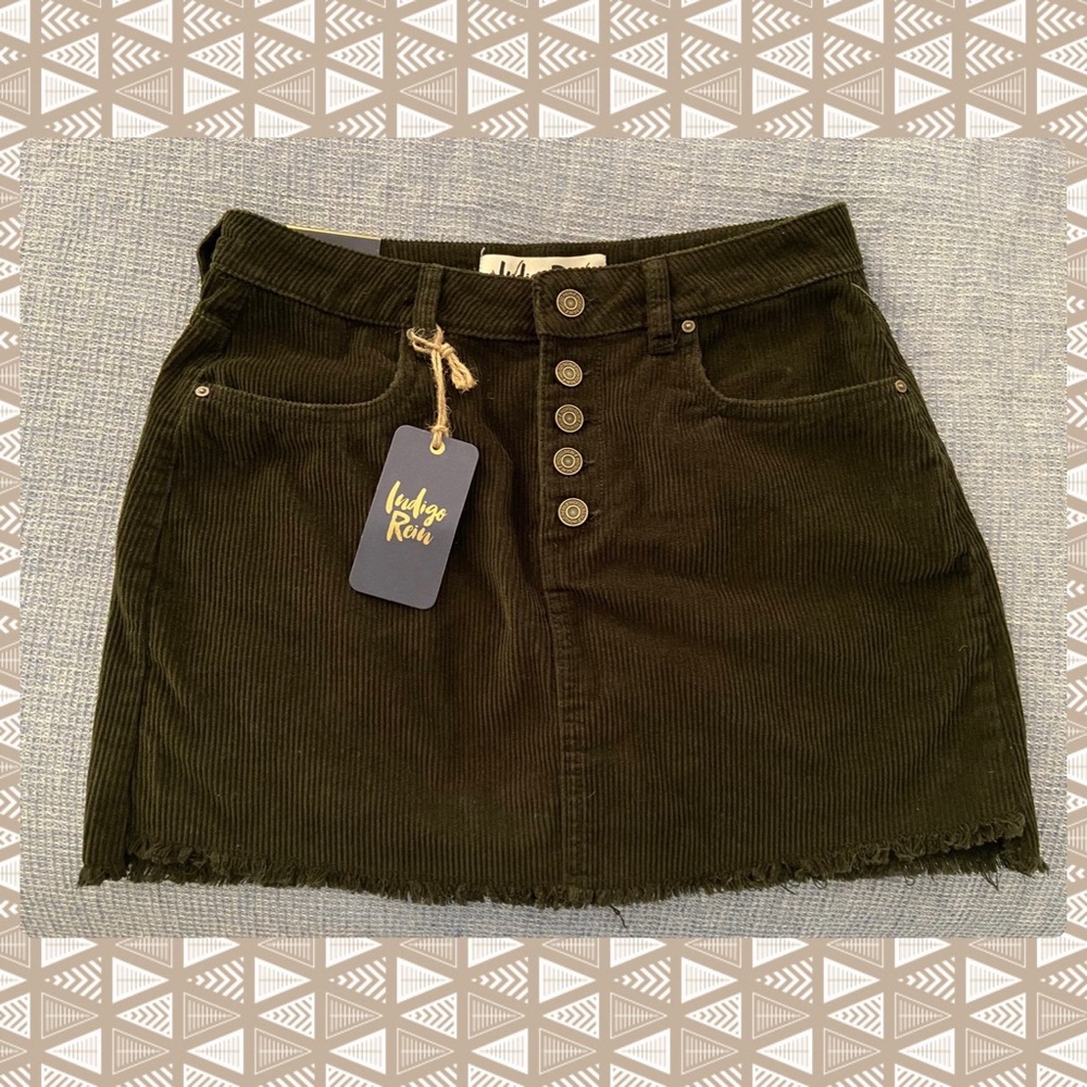 Indigo Rein Dark Green Corduroy Skirt | Size 7